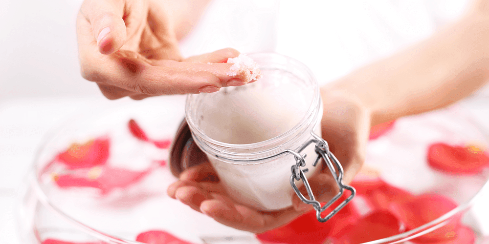 EAPRENDE CÓMO EXFOLIAR TU PIEL PASO A PASO